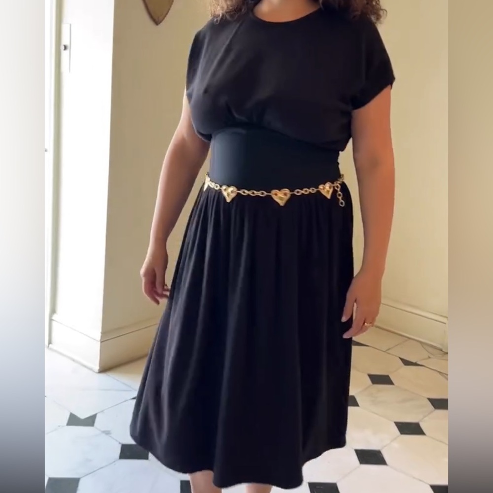 Lisa Says Gah black midi dress